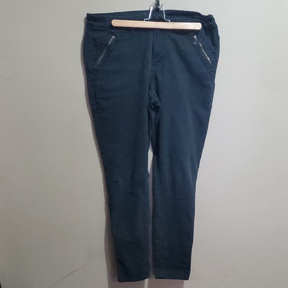 Jordache Black Slim Fit Pants with Zipper Pockets Size 14